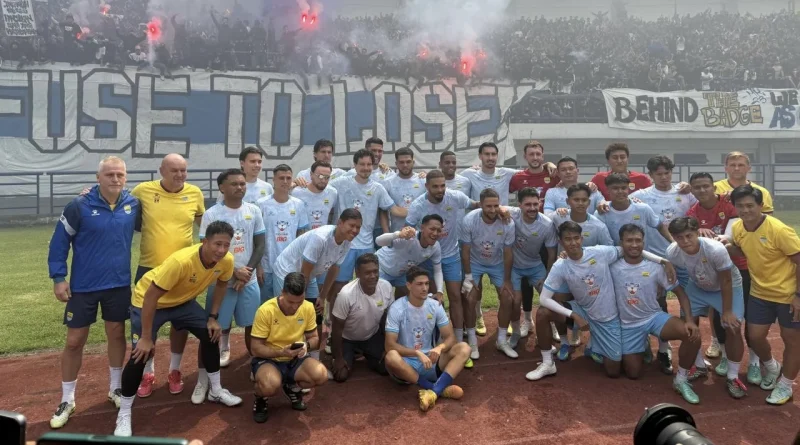 GBLA Bergemuruh! Bobotoh Siap Antar Persib Menuju Hattrick Juara